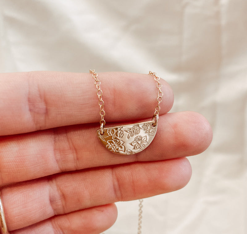 Personalised jewellery - KBN Jewellery - handmade jewellery – Personalised Jewellery gifts – Dainty jewellery- Dainty necklace – flower stamp necklace – birth month flower jewellery – flower necklace