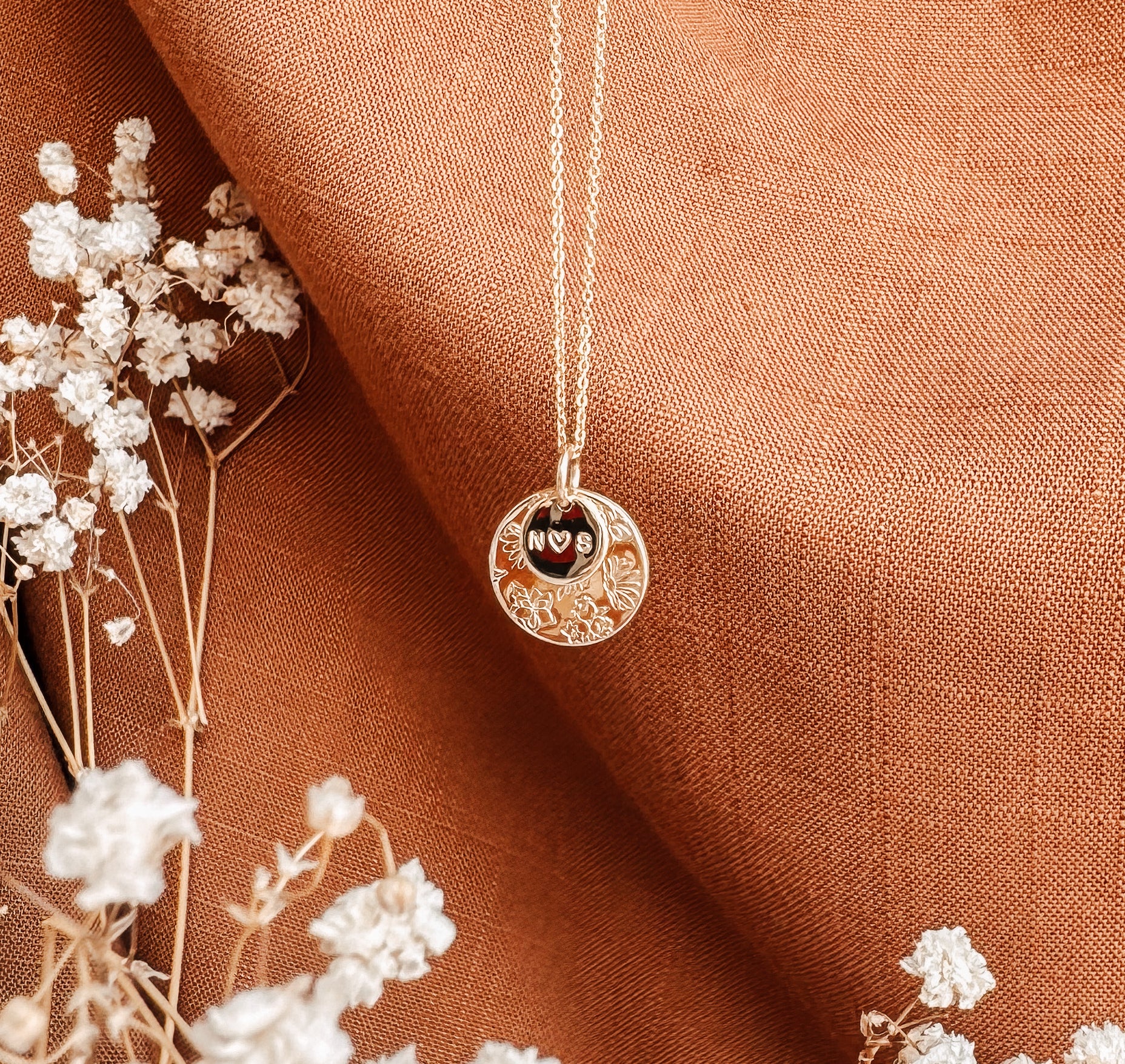 Personalised jewellery - KBN Jewellery - handmade jewellery – Personalised Jewellery gifts – Dainty jewellery- Dainty necklace – flower stamp necklace – birth month flower jewellery – flower necklace – stacked necklace – initial necklace