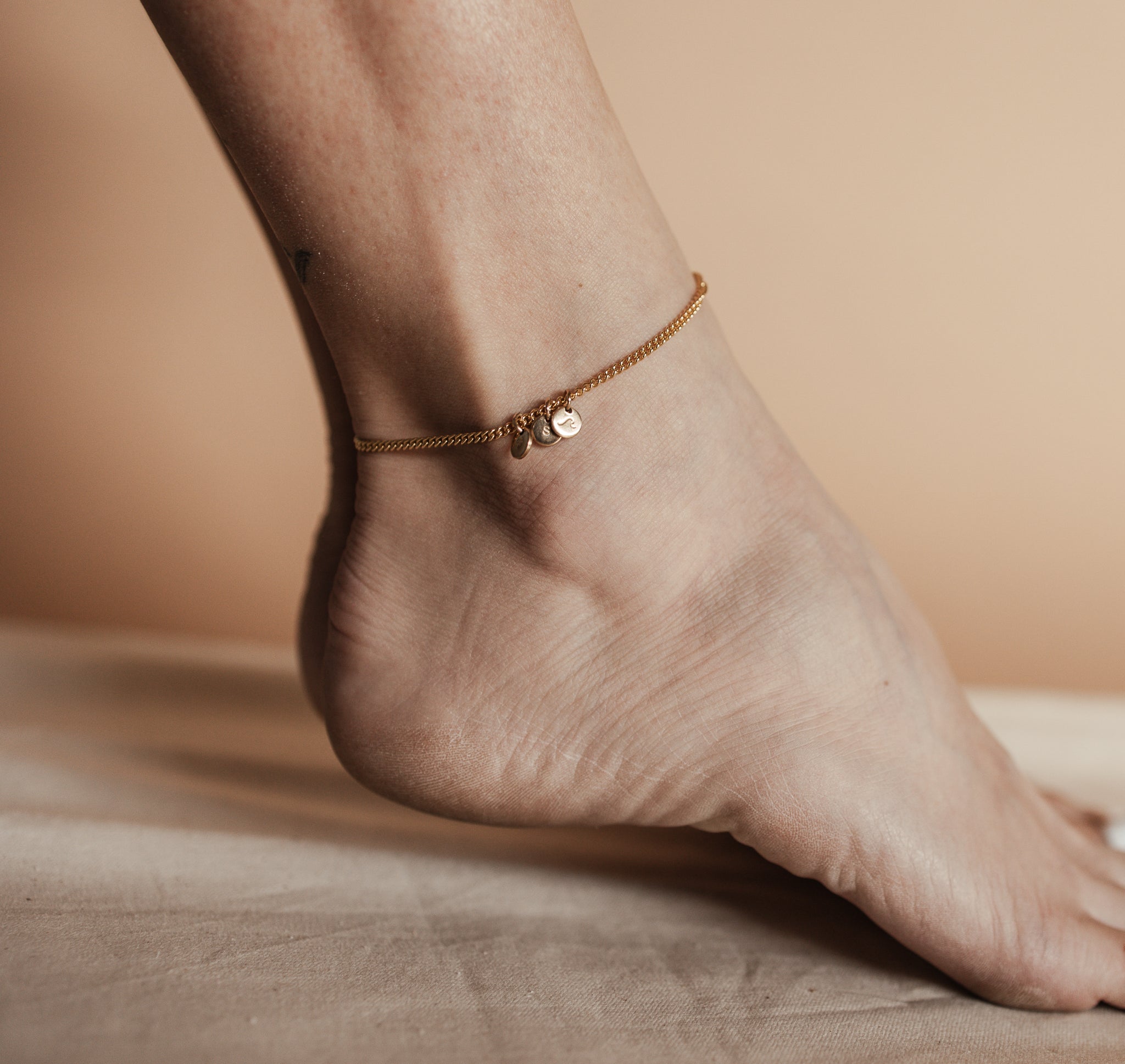 Personalised jewellery - KBN Jewellery - handmade jewellery – custom jewellery gifts – dainty anklet – stacking anklet – layering anklet – simple chain – affordable jewellery – Australian made jewellery – small pendant anklet