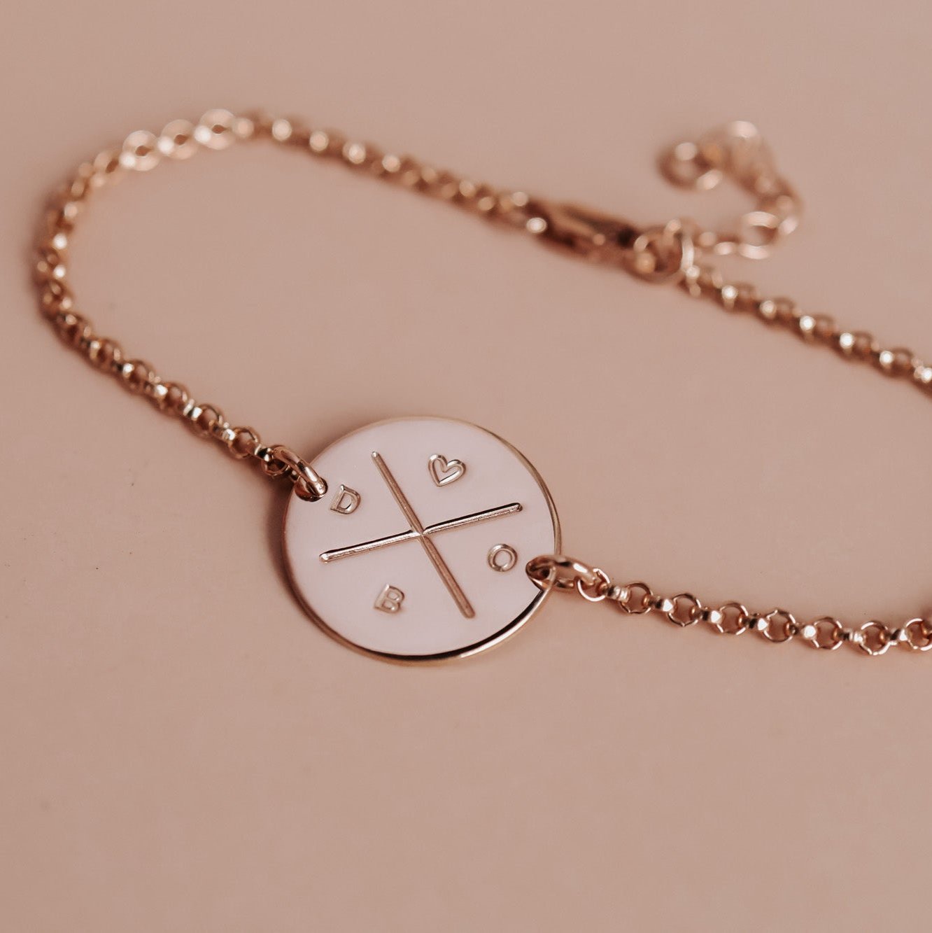 Rose Gold – Why this metal choice is a firm favourite here in the KBN studio