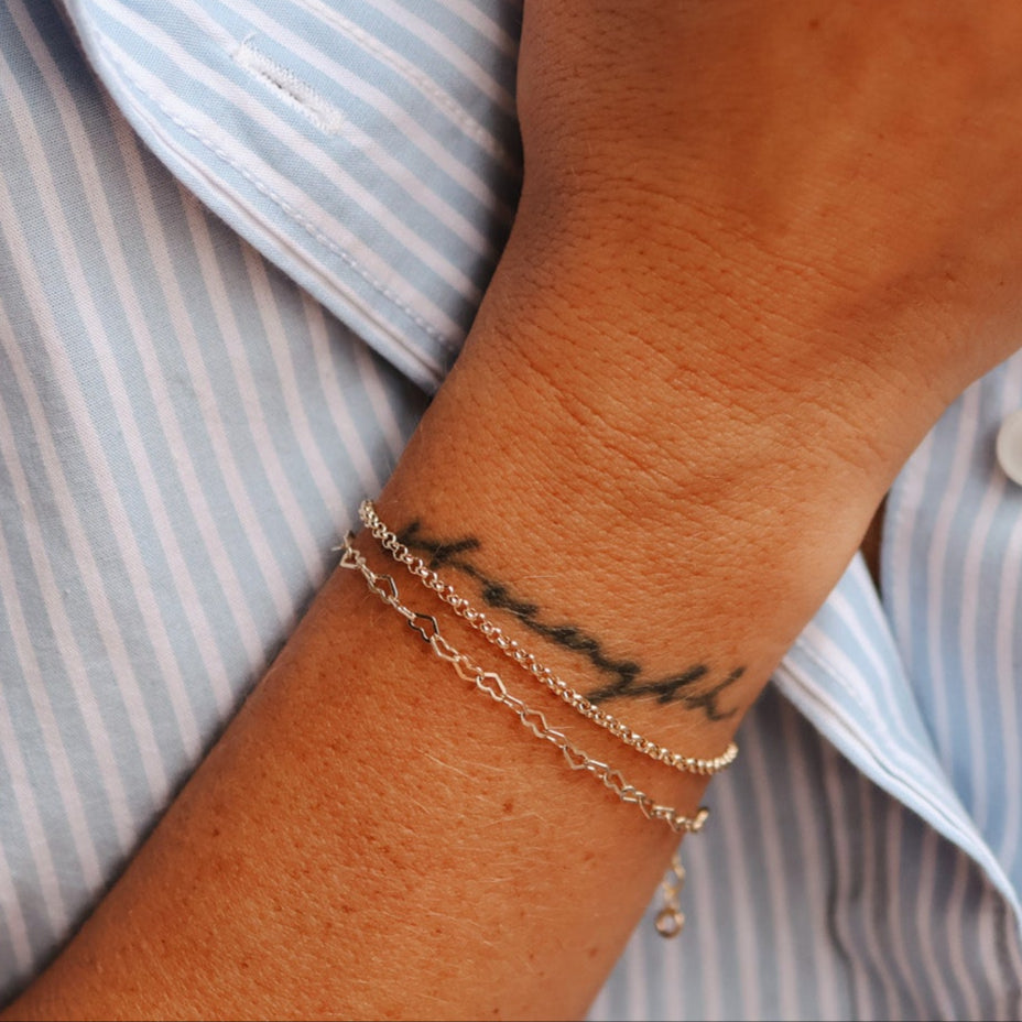 Personalised jewellery - KBN Jewellery - handmade jewellery – Personalised Jewellery gifts – Dainty jewellery – layering bracelet – linked chain – unique chain – layering – Australia made – KBN Jewellery – Most popular necklace – trendy necklace – heart link chain – small heart chain 
