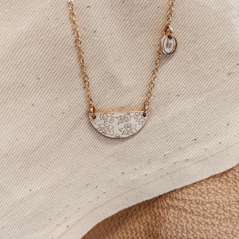 Personalised jewellery - KBN Jewellery - handmade jewellery – Personalised Jewellery gifts – Dainty jewellery- Dainty necklace – flower stamp necklace – birth month flower jewellery – flower necklace 