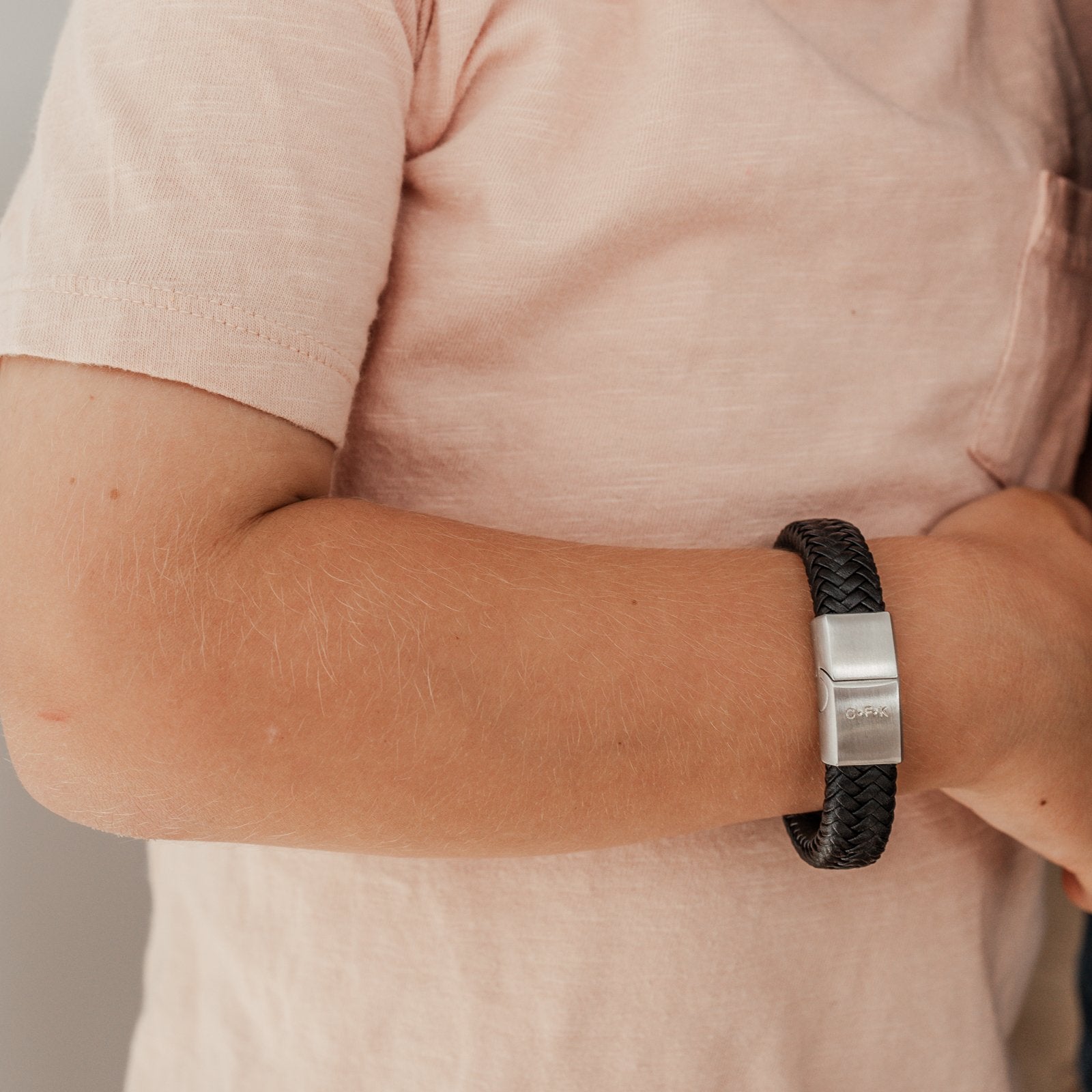 Personalised boy’s cord bracelet – boy’s bracelet  – KBN Jewellery - boy’s personalised bracelet – cord bracelet personalised – brown cord bracelet – black bracelet  – handmade bracelet – initial boy’s bracelet  - personalised gift for your son – personalised boy’s gift – personalised leather bracelet 