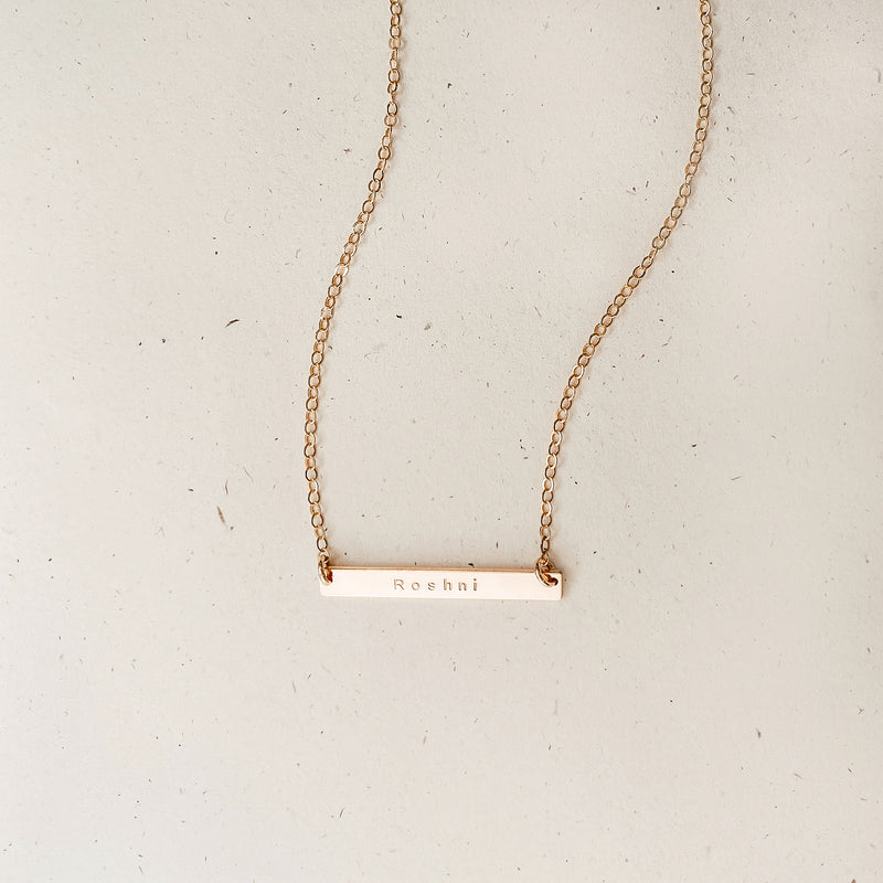 Eva • Short Skinny Bar Necklace