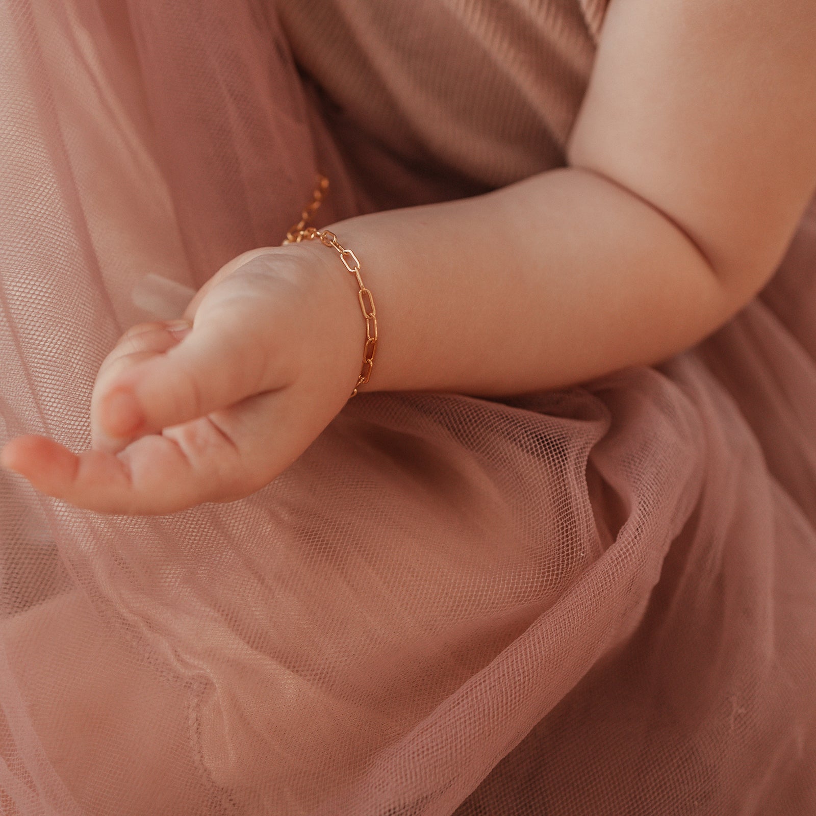 Personalised jewellery – handmade jewellery – KBN jewellery – Australian made jewellery – matching jewellery – matching mum and child bracelet – perfect gift for new mum – sentimental gift – newborn gift idea – new mum gift – matching jewellery – tiny pendant bracelet – linked chain bracelets 